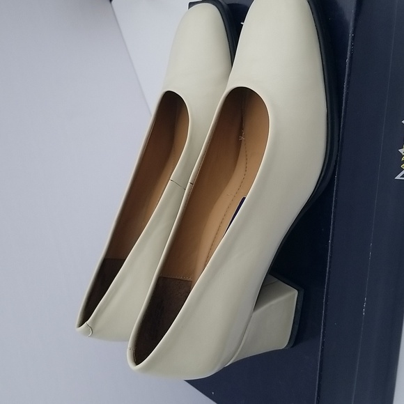 Andrew Geller Magic Women's Bliss Bone Pumps 6.5 M - Picture 2 of 8